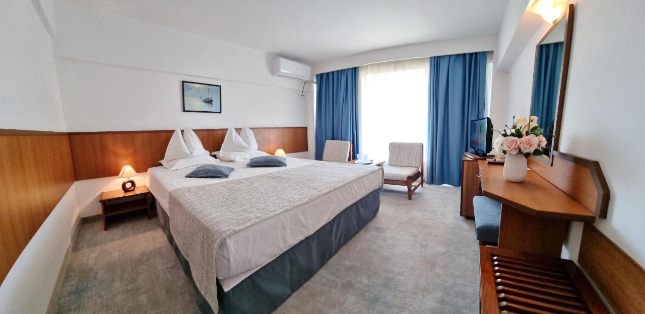 Hotel Condor Mamaia Buitenkant foto