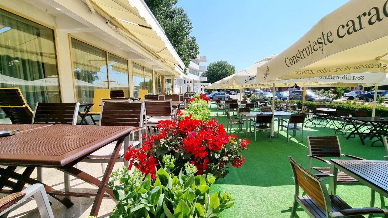 Hotel Condor Mamaia Buitenkant foto