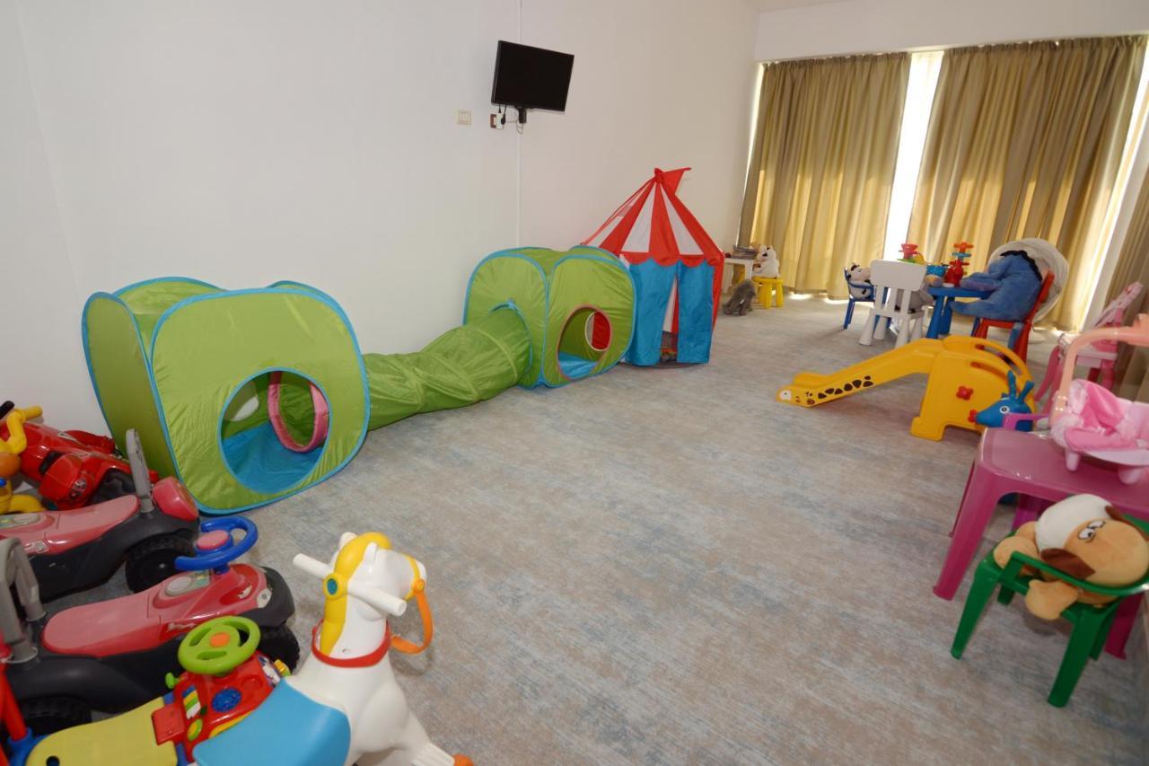 Hotel Condor Mamaia Buitenkant foto