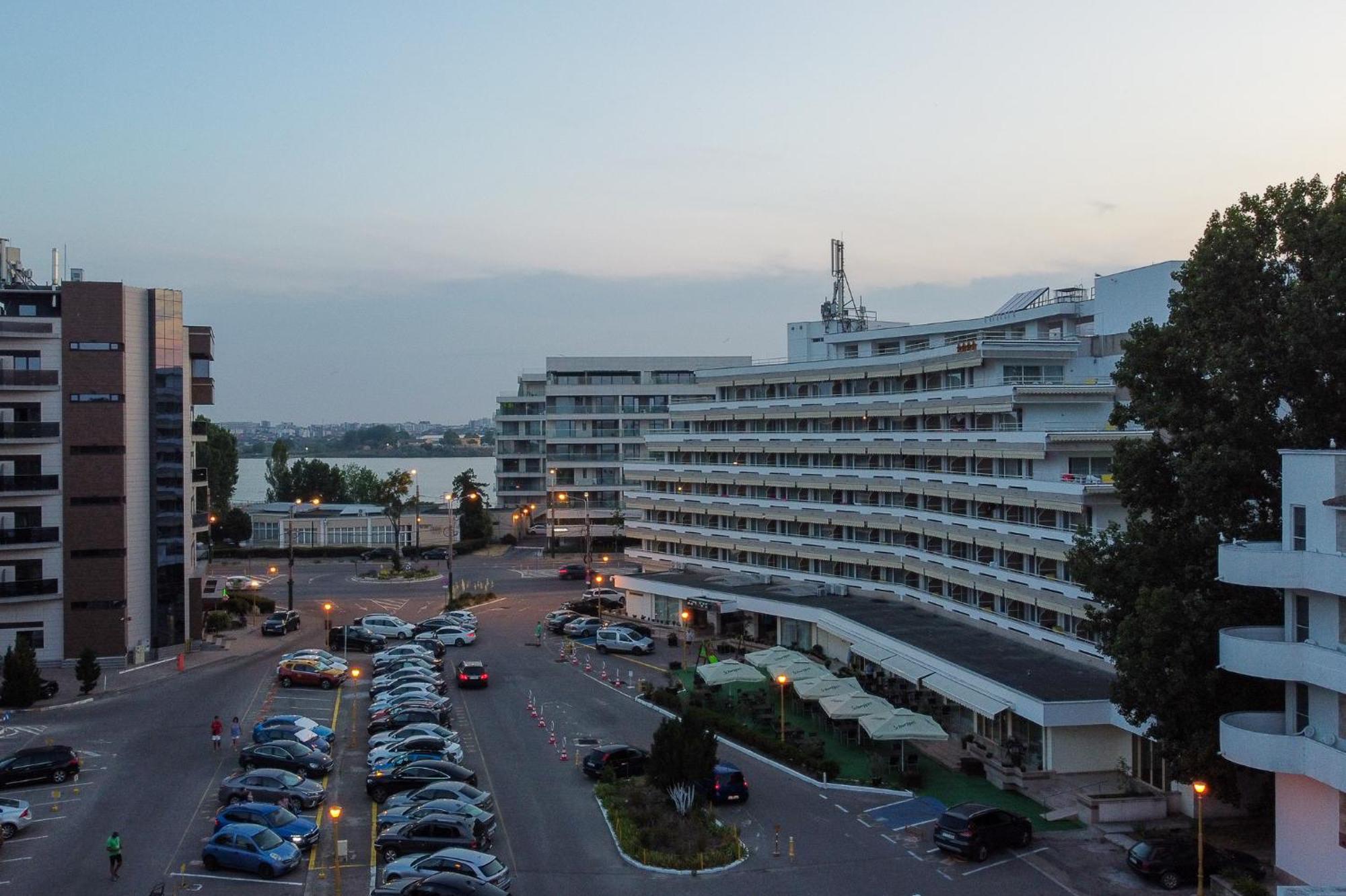 Hotel Condor Mamaia Buitenkant foto