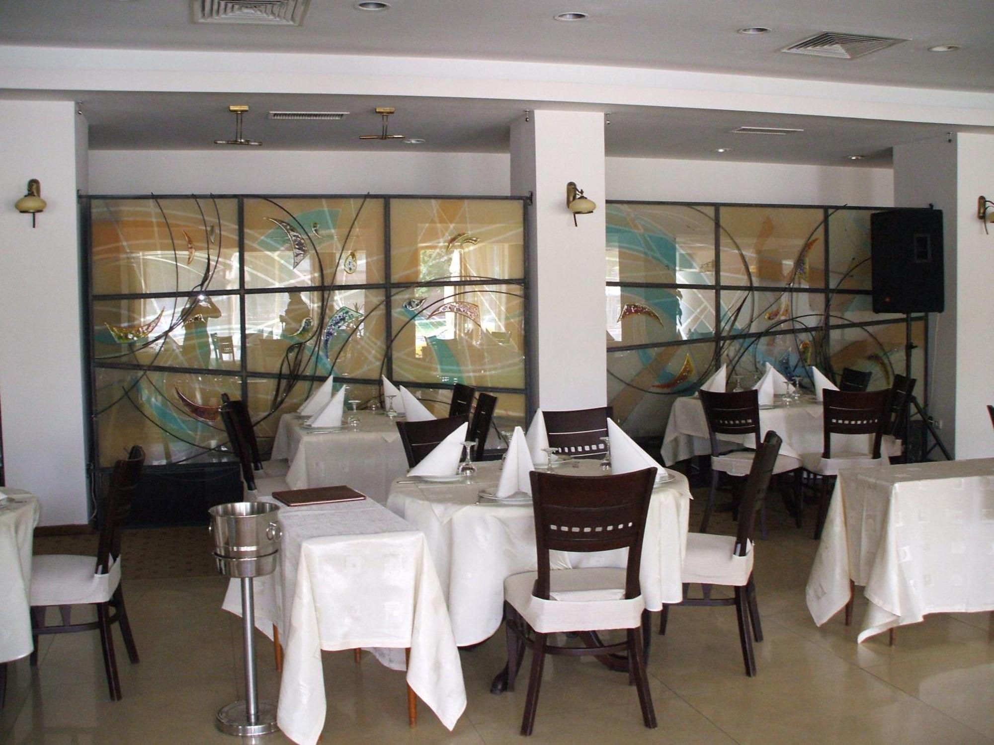 Hotel Condor Mamaia Buitenkant foto