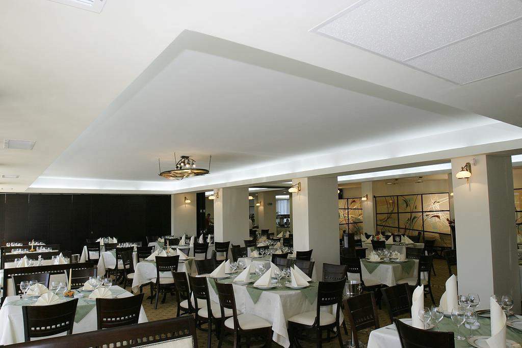 Hotel Condor Mamaia Buitenkant foto